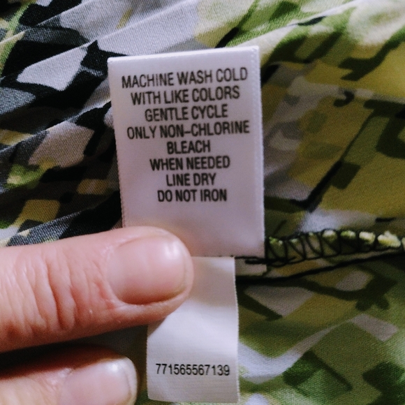 Apt 9 Crinkle Blouse - Picture 5 of 5